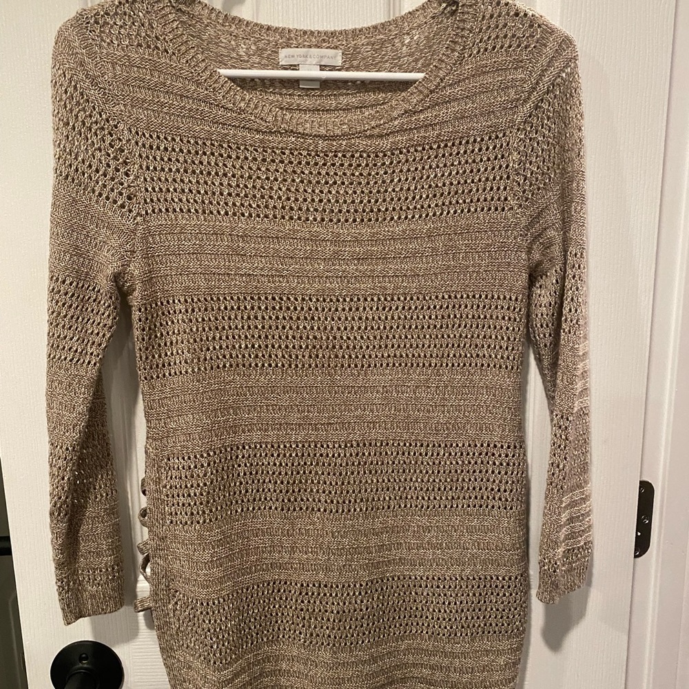 New York and co. Sweater can